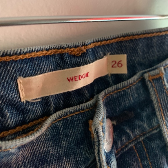 Levi's Wedgie Classic Blue Denim Jeans - Picture 4 of 6